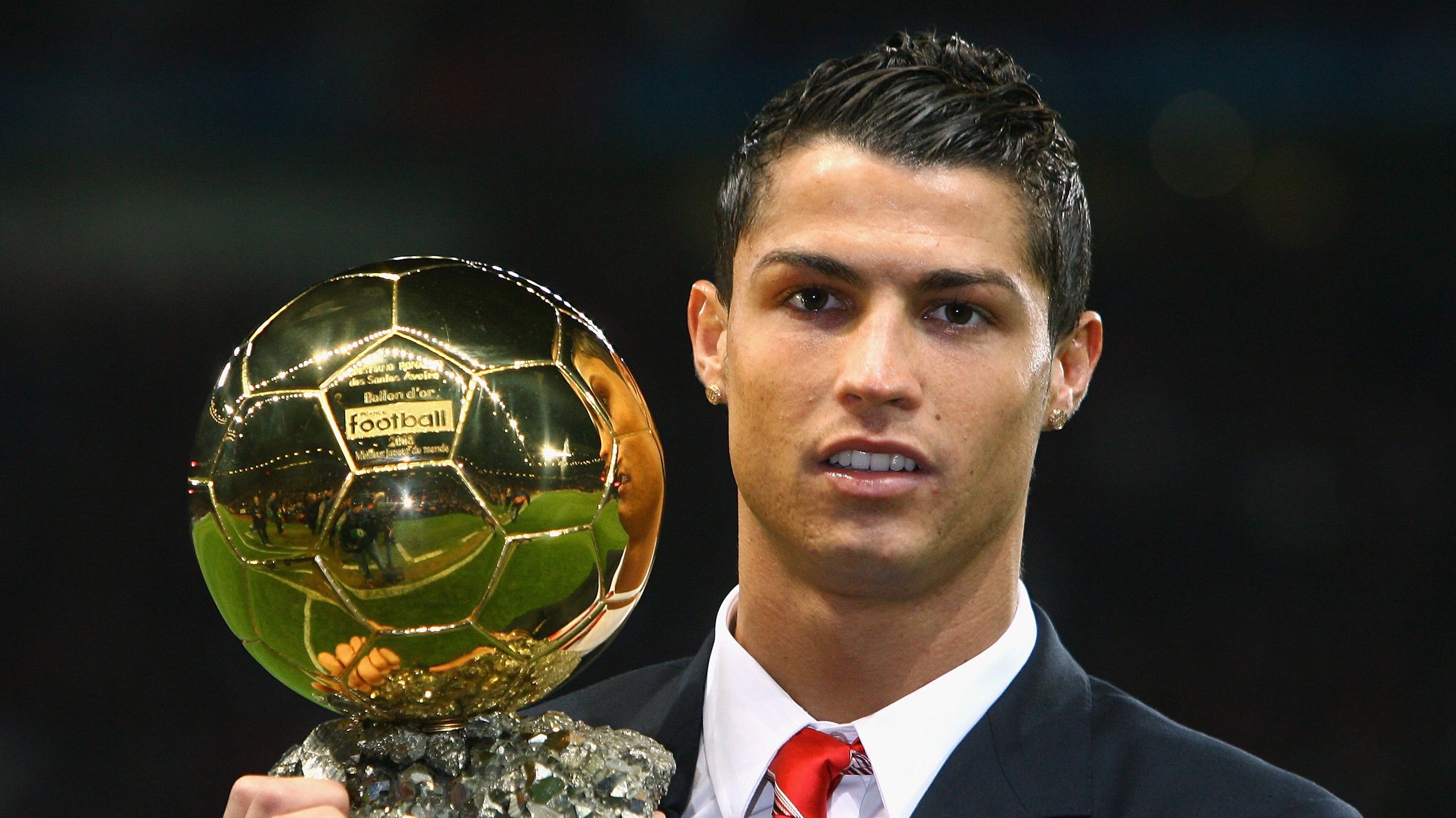 九游电脑版-“马丁·高尔西：防守与进攻并行的全能球员，未来可期”